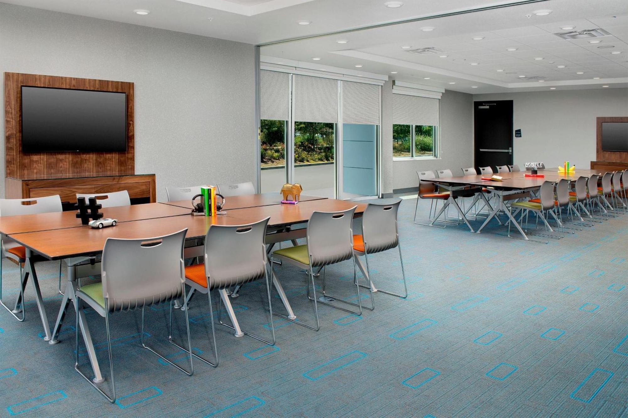 Отель Aloft Dublin-Pleasanton Экстерьер фото