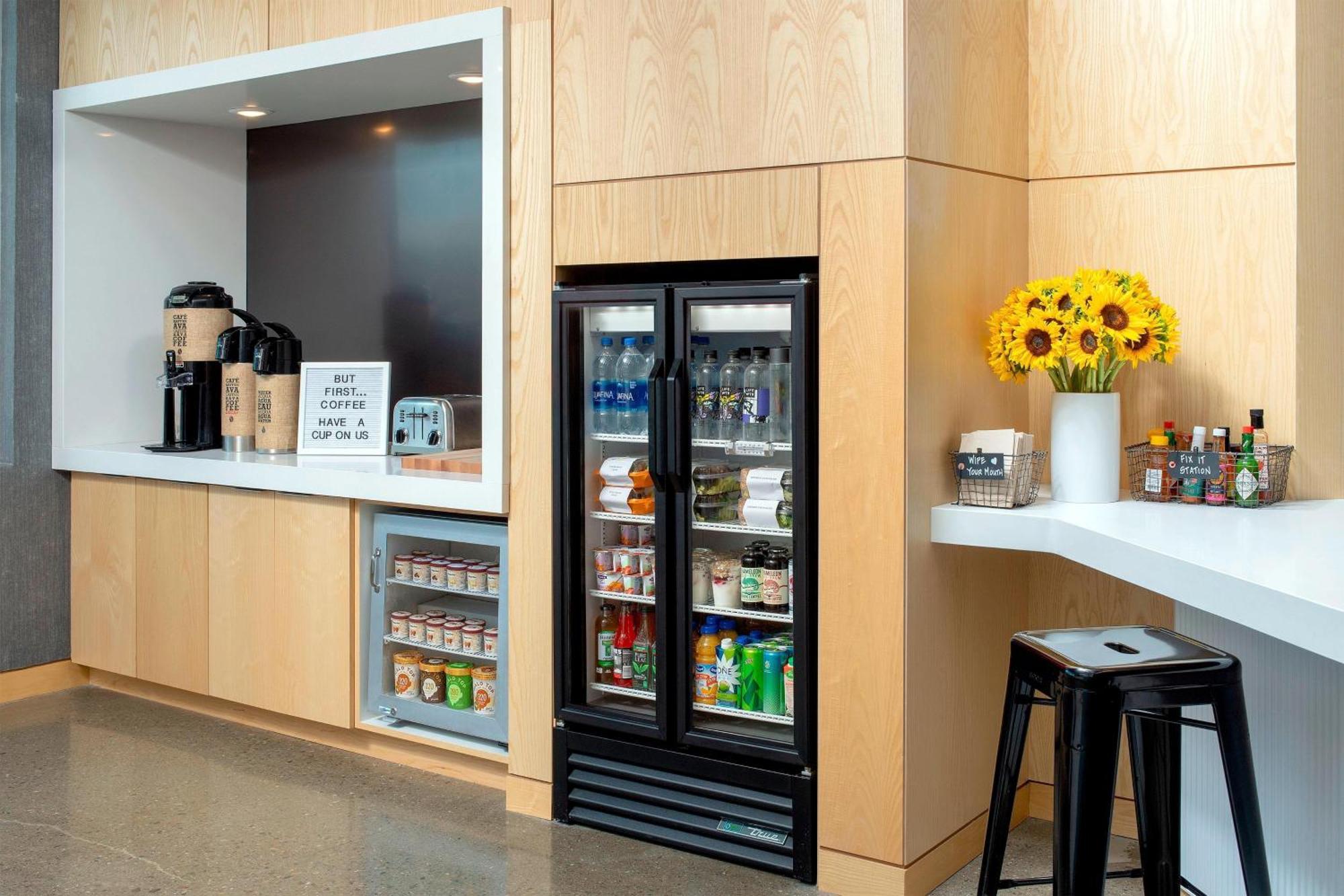 Отель Aloft Dublin-Pleasanton Экстерьер фото